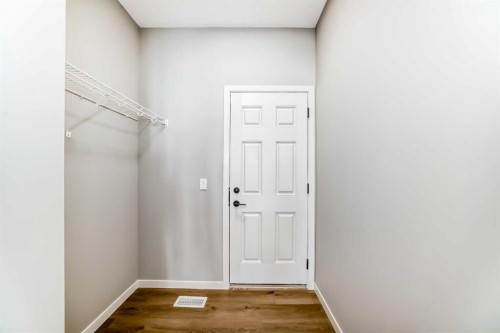 53 Bartlett Way Se, Calgary, AB - Indoor