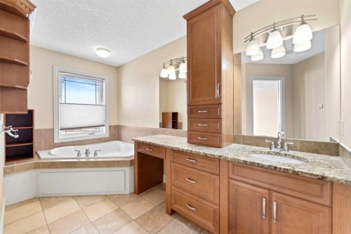 28 Panatella Manor Nw, Calgary, AB - Indoor Photo Showing Bathroom