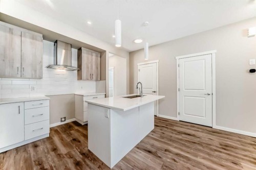 185 Mercado Landing Se, Calgary, AB - Indoor Photo Showing Kitchen