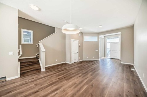 833 Marine Drive Se, Calgary, AB - Indoor Photo Showing Other Room