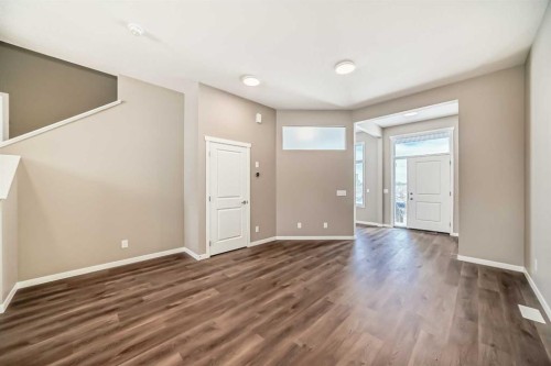 833 Marine Drive Se, Calgary, AB - Indoor Photo Showing Other Room