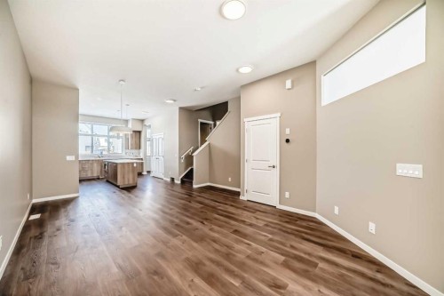 833 Marine Drive Se, Calgary, AB - Indoor Photo Showing Other Room