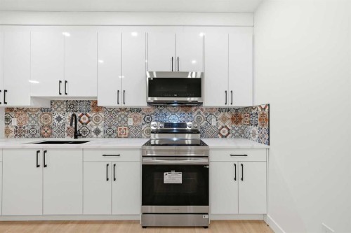 127 Walden Heights Se, Calgary, AB - Indoor Photo Showing Kitchen With Upgraded Kitchen