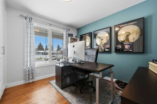 1015 Maplecroft Road Se, Calgary, AB - Indoor Photo Showing Office