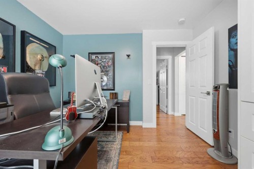 1015 Maplecroft Road Se, Calgary, AB - Indoor