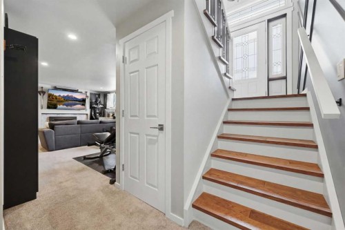 1015 Maplecroft Road Se, Calgary, AB - Indoor Photo Showing Other Room