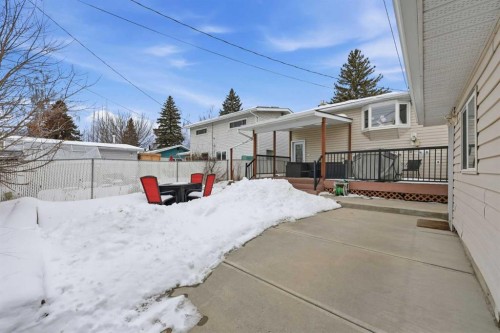 1015 Maplecroft Road Se, Calgary, AB - Outdoor