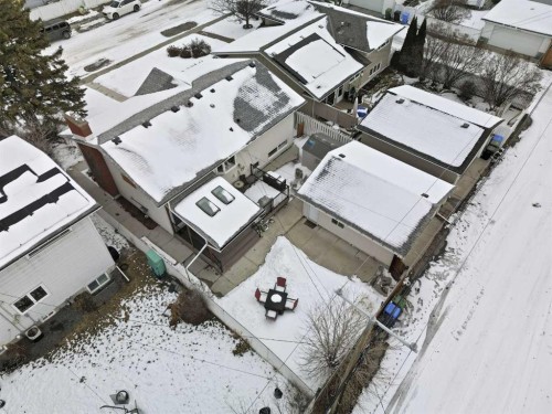 1015 Maplecroft Road Se, Calgary, AB - Outdoor