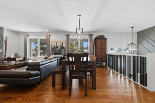 1015 Maplecroft Road Se, Calgary, AB - Indoor Photo Showing Living Room