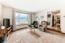 104 Kodiak Road, Canmore, AB  - Indoor Photo Showing Living Room 