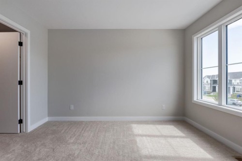 279 Sora Boulevard Se, Calgary, AB - Indoor Photo Showing Other Room