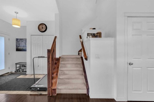 243 Evansborough Way Nw, Calgary, AB - Indoor Photo Showing Other Room