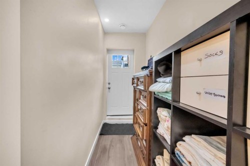 243 Evansborough Way Nw, Calgary, AB - Indoor