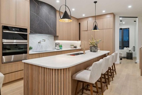 1740 6 Avenue Nw, Calgary, AB - Indoor Photo Showing Kitchen