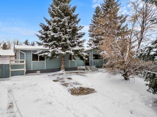 157 Spring Haven Mews SE Airdrie, AB T4A 1A8