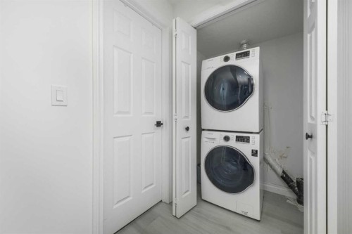 8430 Saddleridge Drive Ne, Calgary, AB - Indoor Photo Showing Laundry Room