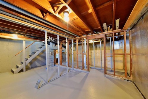 525 32 Avenue Ne, Calgary, AB - Indoor Photo Showing Basement