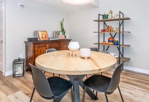 103-810 7Th Street, Canmore, AB - Indoor Photo Showing Dining Room
