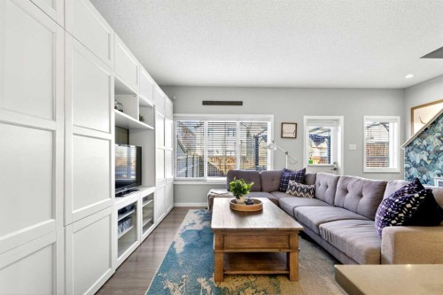 253 Auburn Meadows Boulevard Se, Calgary, AB - Indoor Photo Showing Living Room