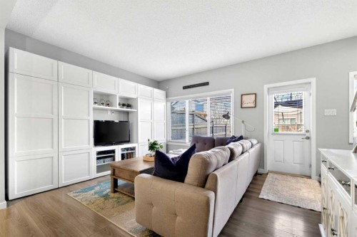 253 Auburn Meadows Boulevard Se, Calgary, AB - Indoor Photo Showing Living Room