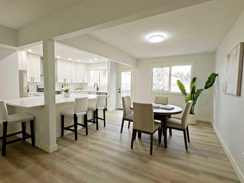 7032 78 Street Nw, Calgary, AB - Indoor Photo Showing Dining Room