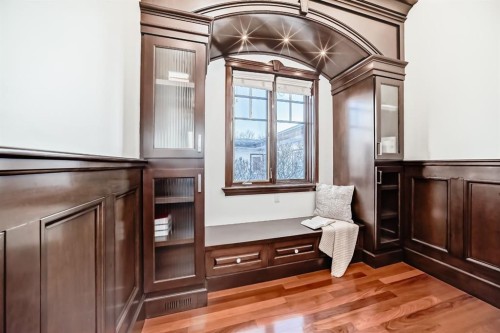 1840 Westmount Boulevard Nw, Calgary, AB - Indoor Photo Showing Other Room