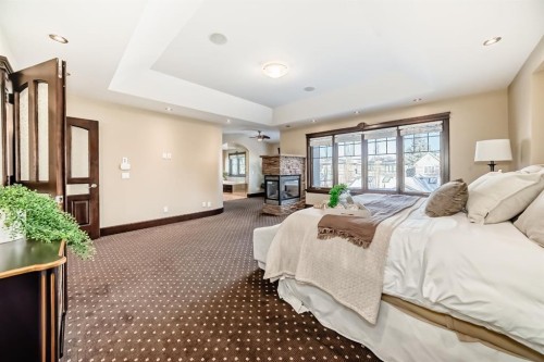 1840 Westmount Boulevard Nw, Calgary, AB - Indoor Photo Showing Bedroom