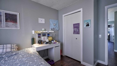 280 Riverwood Circle Se, Calgary, AB - Indoor Photo Showing Bedroom