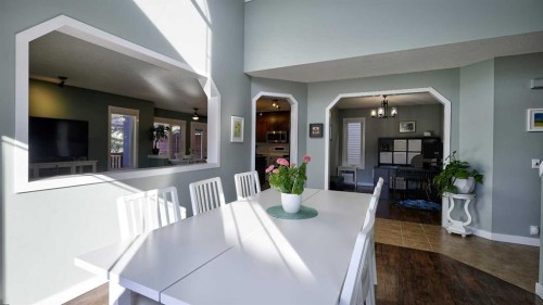 280 Riverwood Circle Se, Calgary, AB - Indoor Photo Showing Dining Room