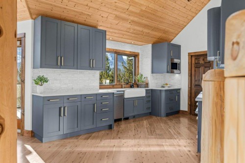 521 Silvertip Road, Canmore, AB - Indoor