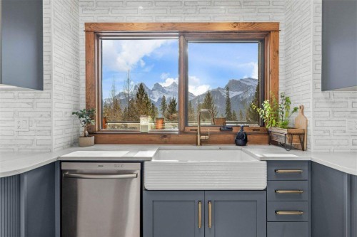 521 Silvertip Road, Canmore, AB - Indoor