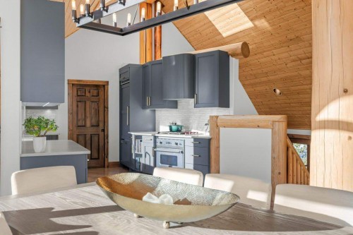 521 Silvertip Road, Canmore, AB - Indoor