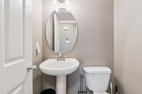 117 Silverado Saddle Heights Sw, Calgary, AB - Indoor Photo Showing Bathroom