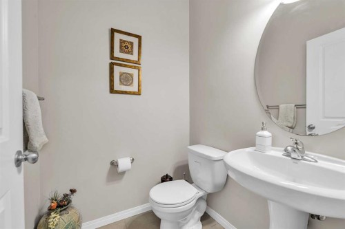 87 Panton Landing Nw, Calgary, AB - Indoor Photo Showing Bathroom