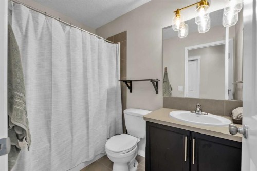 87 Panton Landing Nw, Calgary, AB - Indoor Photo Showing Bathroom