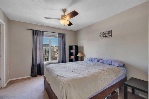 320 Elgin Gardens Se, Calgary, AB - Indoor Photo Showing Bedroom
