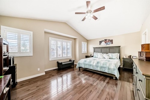 612 Montgomery Close Se, High River, AB - Indoor Photo Showing Bedroom