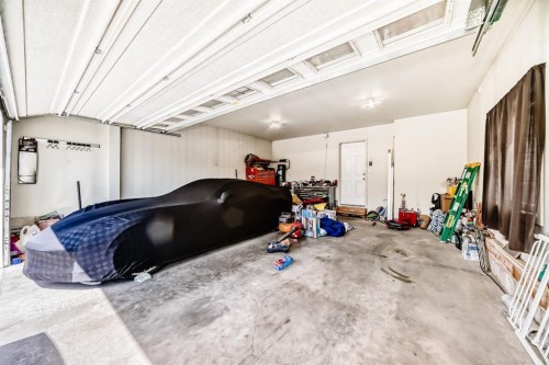 612 Montgomery Close Se, High River, AB - Indoor Photo Showing Other Room