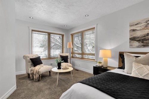 4712 Grove Hill Road Sw, Calgary, AB - Indoor Photo Showing Bedroom