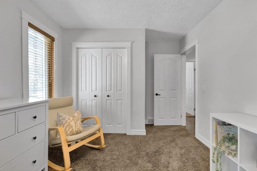 4712 Grove Hill Road Sw, Calgary, AB - Indoor