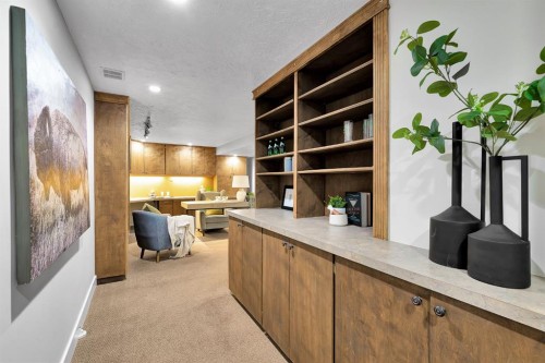 4712 Grove Hill Road Sw, Calgary, AB - Indoor