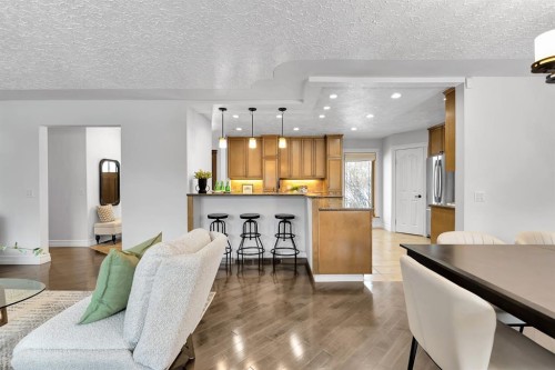 4712 Grove Hill Road Sw, Calgary, AB - Indoor