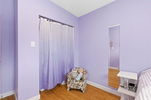 623 104 Avenue Sw, Calgary, AB - Indoor