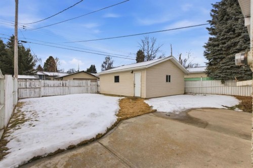 623 104 Avenue Sw, Calgary, AB - Outdoor