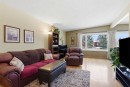 623 104 Avenue Sw, Calgary, AB  - Indoor Photo Showing Living Room 