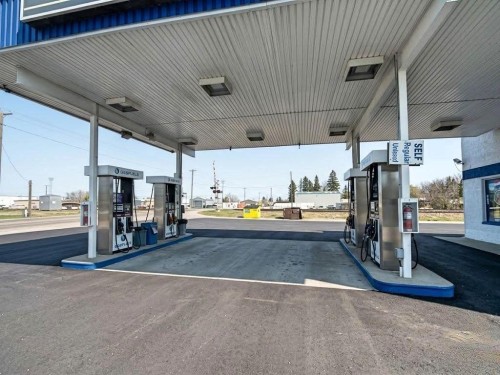 2001 15 Avenue, Didsbury, AB 