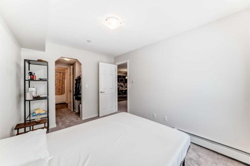 4308-279 Copperpond Common Se, Calgary, AB - Indoor Photo Showing Other Room