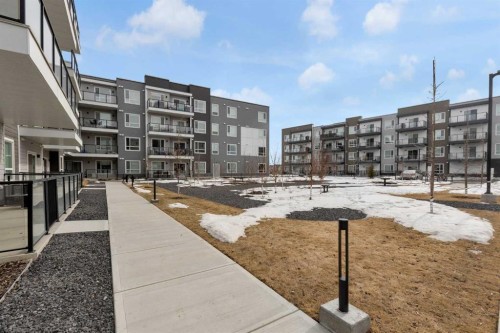 2106-33 Carringham Gate Nw, Calgary, AB - Outdoor With Facade