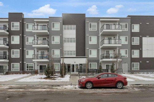 2106-33 Carringham Gate Nw, Calgary, AB - Outdoor With Facade