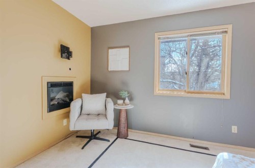 135 Canterbury Court Sw, Calgary, AB - Indoor